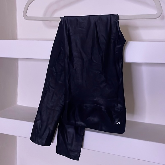 Koral Lustrous Leggings - Picture 2 of 4